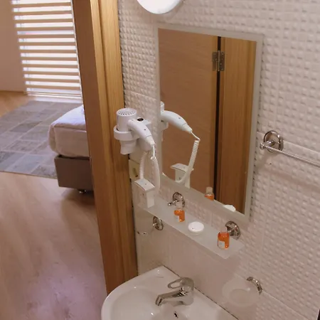 Отель Avcilar Emre